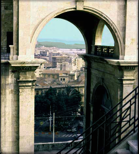 n_11  Cagliari  Aufgang Bastione.jpg